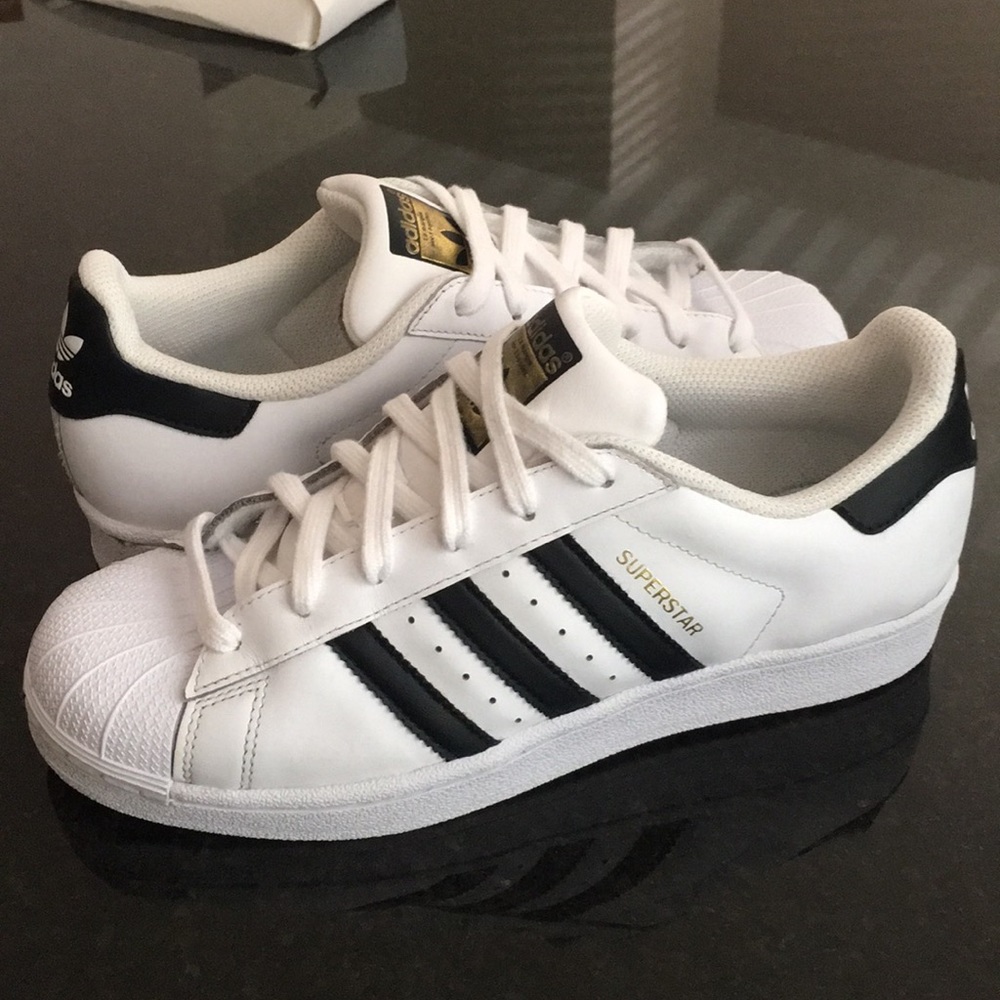 ADIDAS Superstar